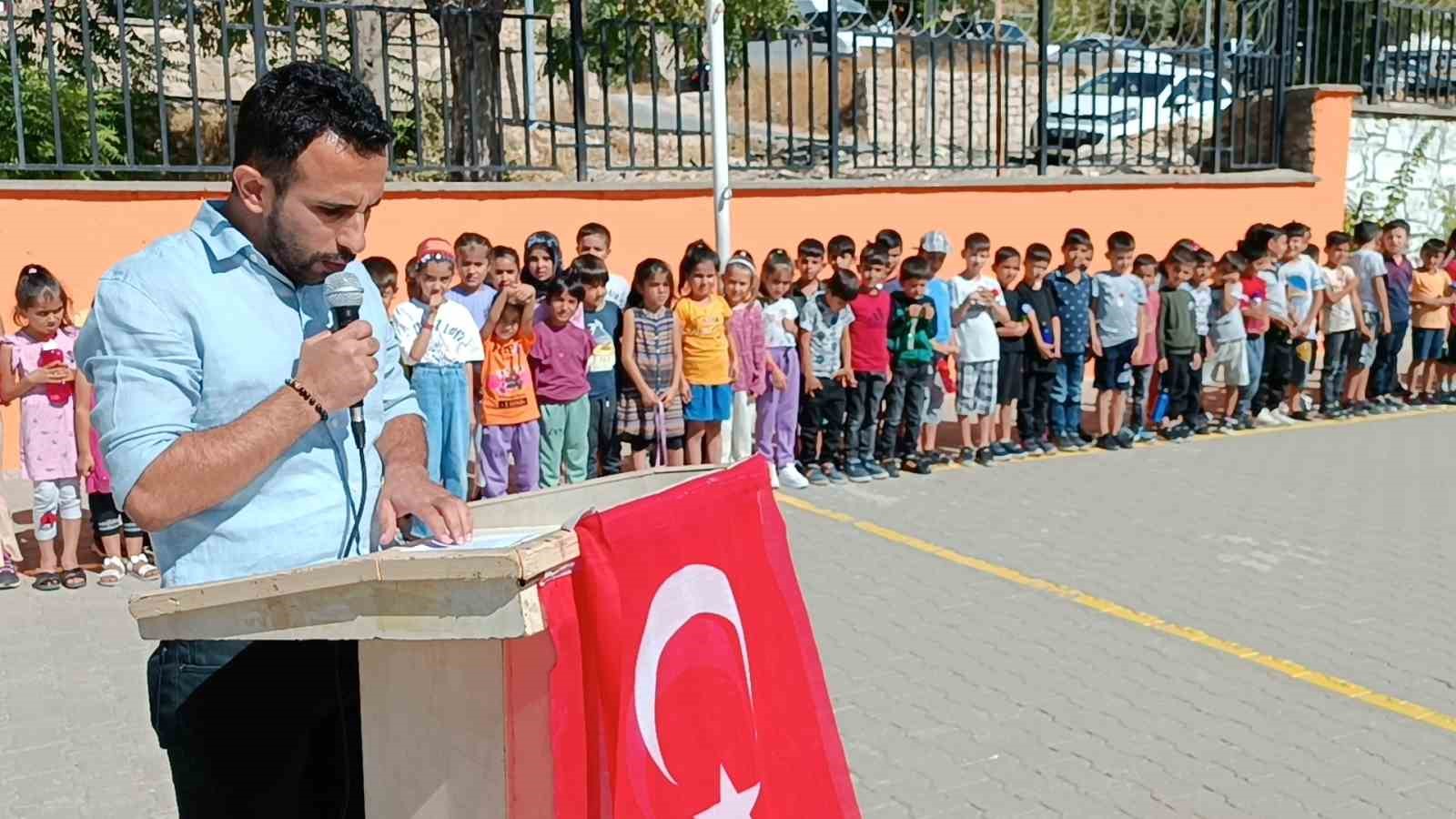 Dicle’de ilköğretim haftası kutlandı