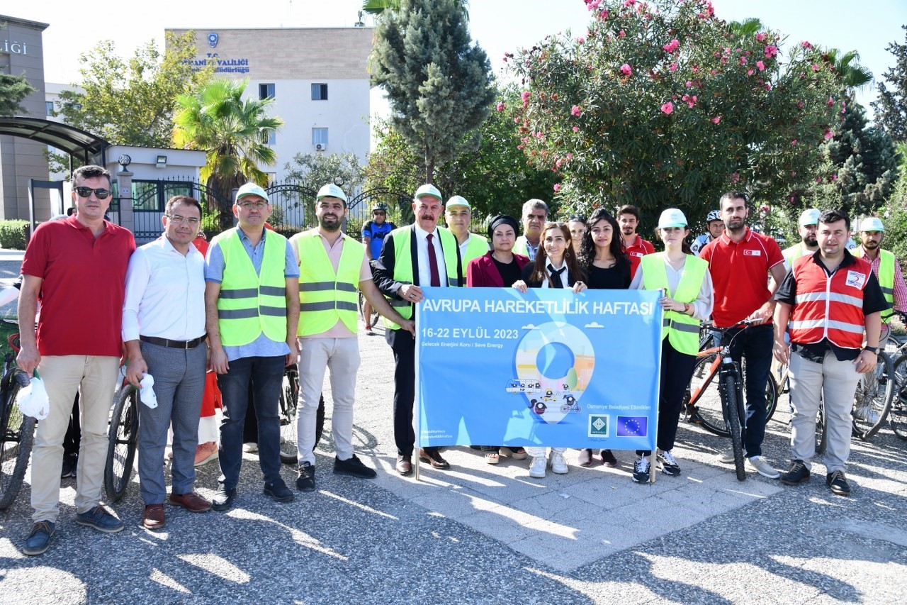 Osmaniye’de Avrupa Hareketlilik Haftası nedeniyle bisiklet turu düzenledi
