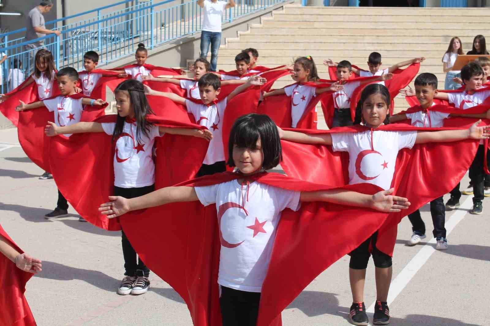 Gazipaşalı öğrenciler Avrupalı öğrencileri ağırladı
