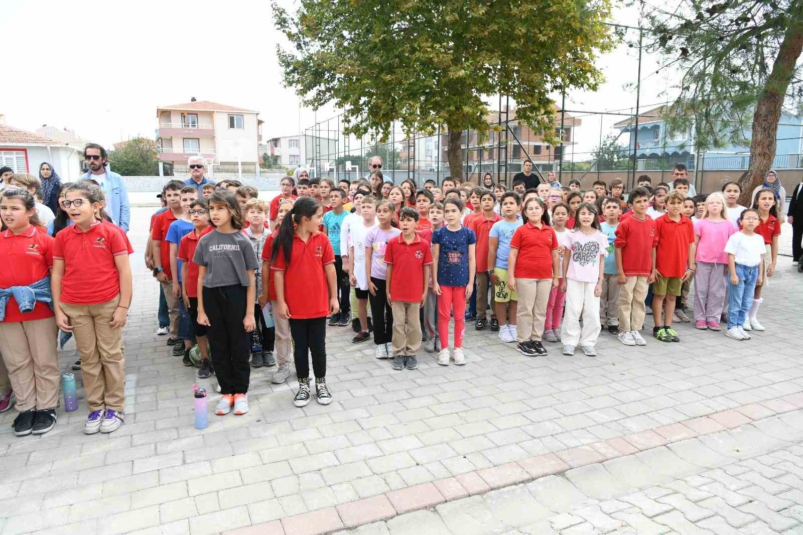 Lapseki’de İlköğretim Haftası etkinliği