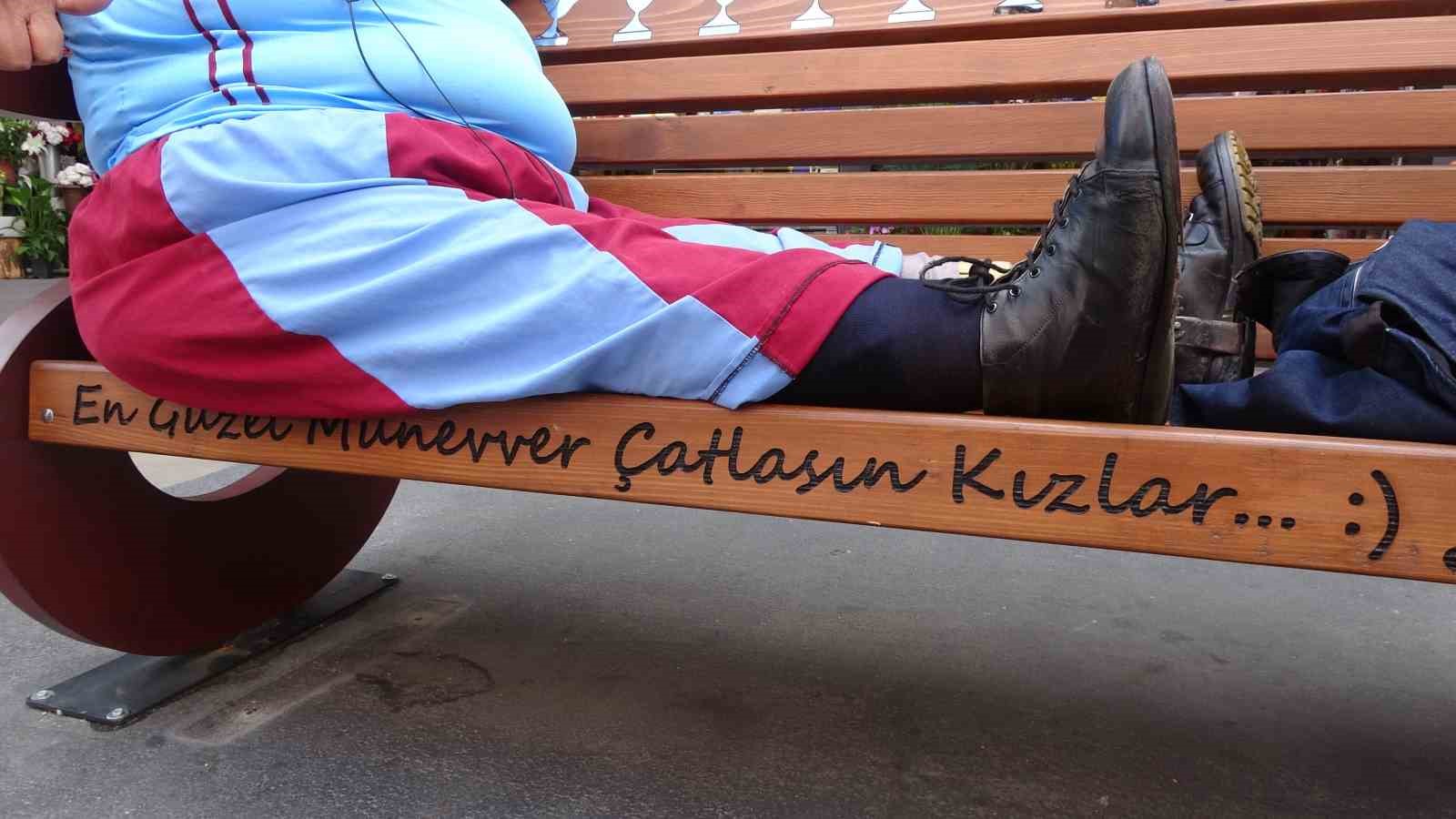 Trabzonspor sevgisiyle tanınan Münevver Taflan’a özel bank 