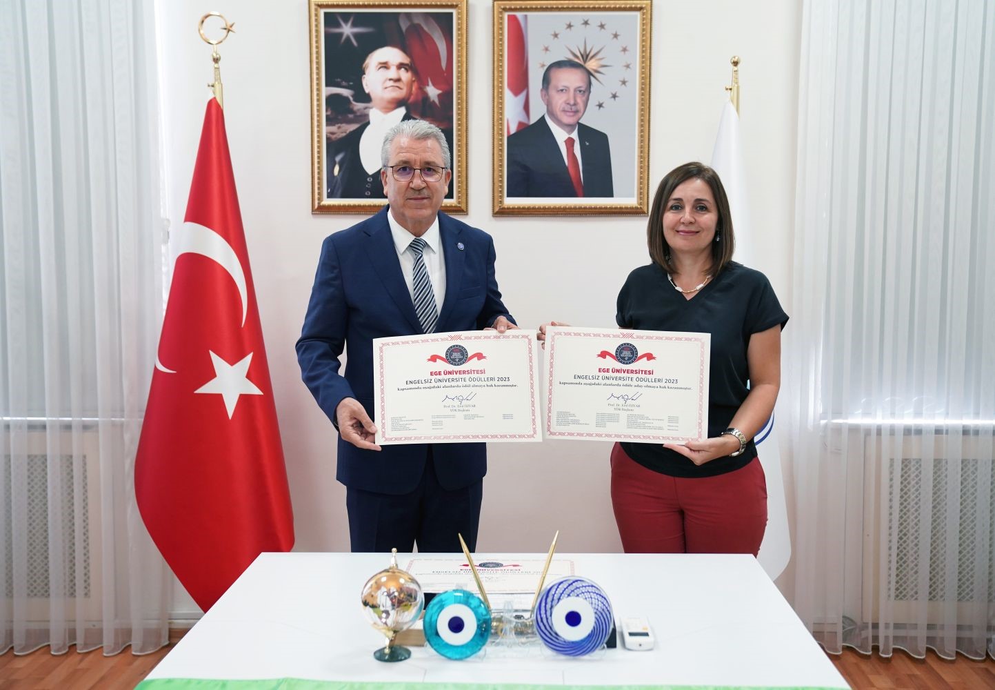 Ege &Uuml;niversitesi engelsiz nişan ve bayrak sertifikalarına kavuştu
