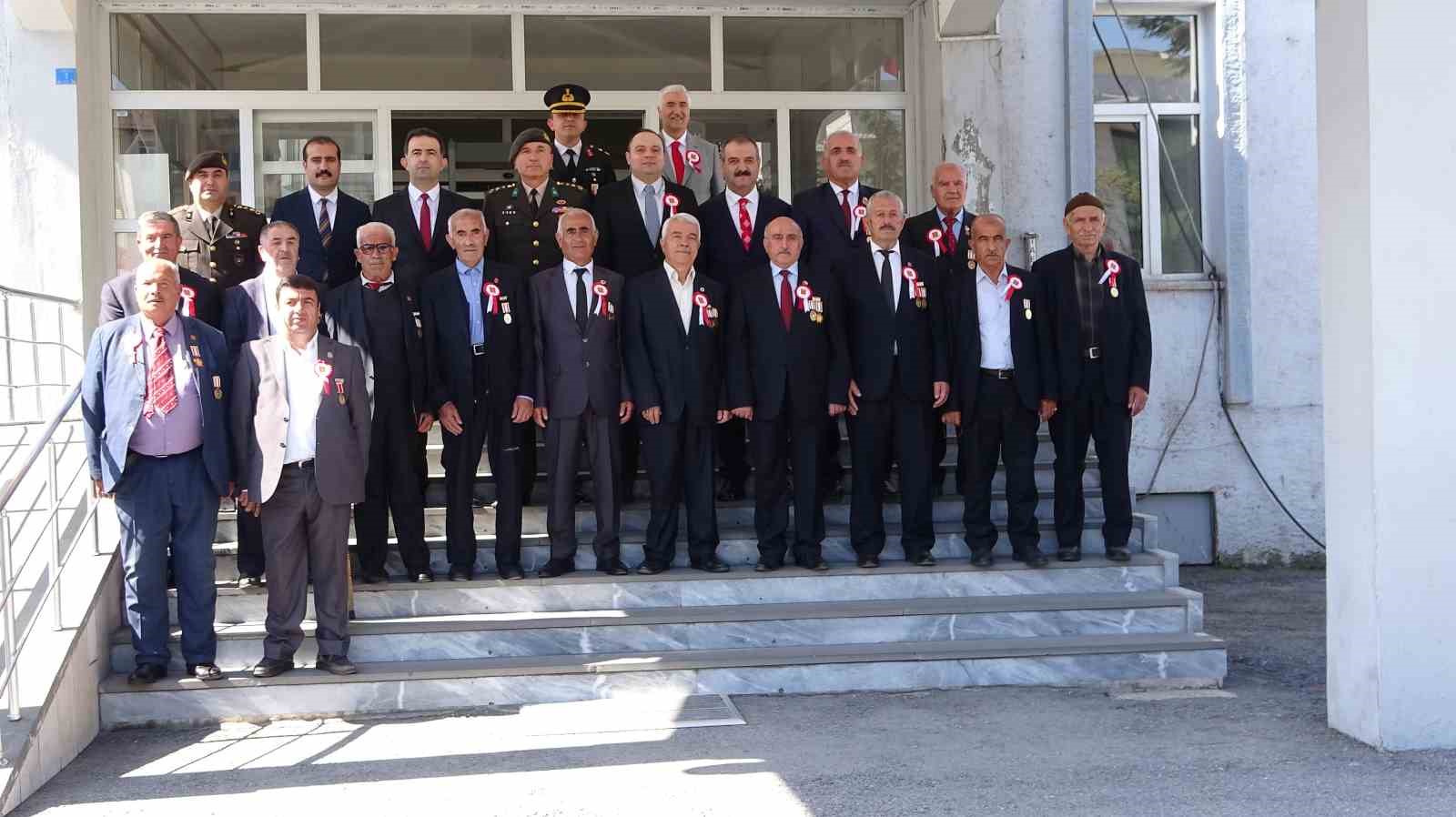 Tatvan&rsquo;da &lsquo;19 Eyl&uuml;l Gaziler G&uuml;n&uuml;&rsquo; kutlandı

