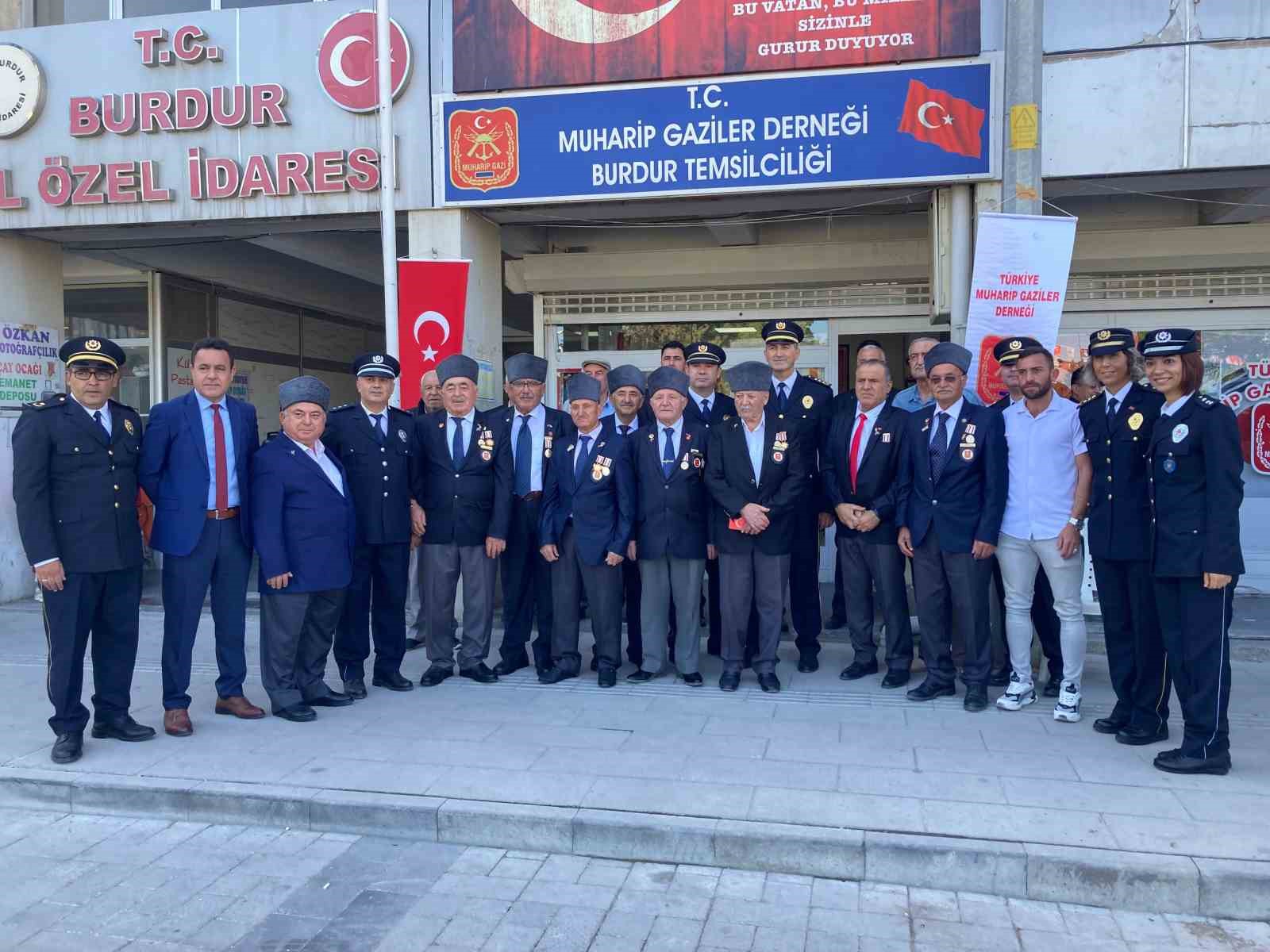 Burdur Gaziler Derneği Başkanı Okyar: "B&ouml;l&uuml;ş&uuml;rsek tokuz, b&ouml;l&uuml;n&uuml;rsek yok oluruz&rdquo;
