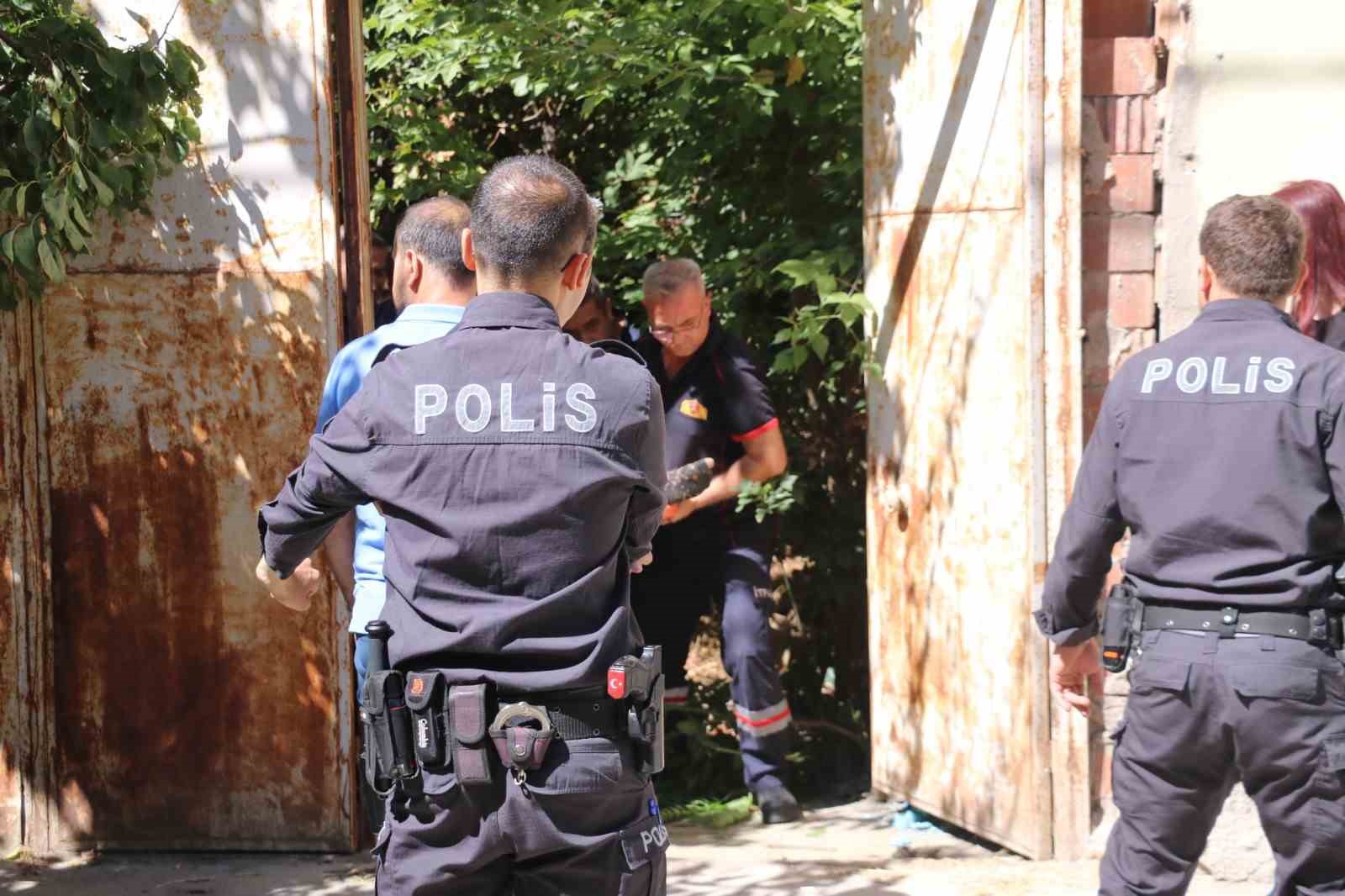 Polise yakalanmak yerine intihara teşebbüs etti