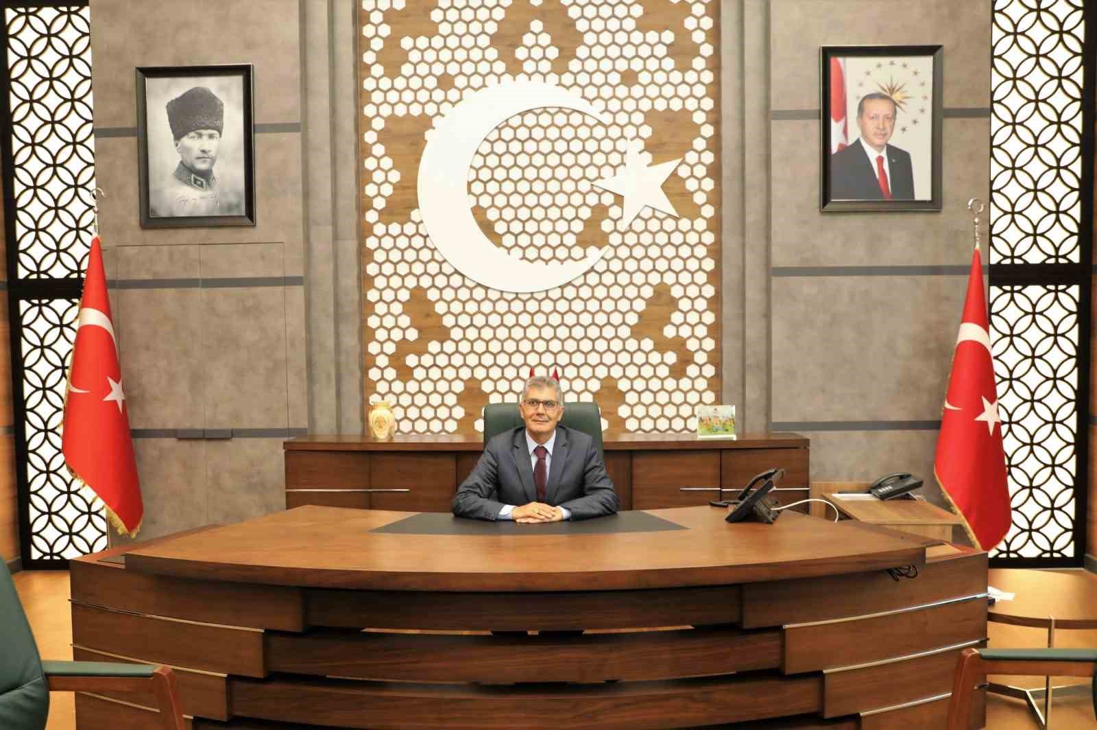 Vali Çelik: "Gaziler Günü’nü kutlamanın gururu içerisindeyiz"