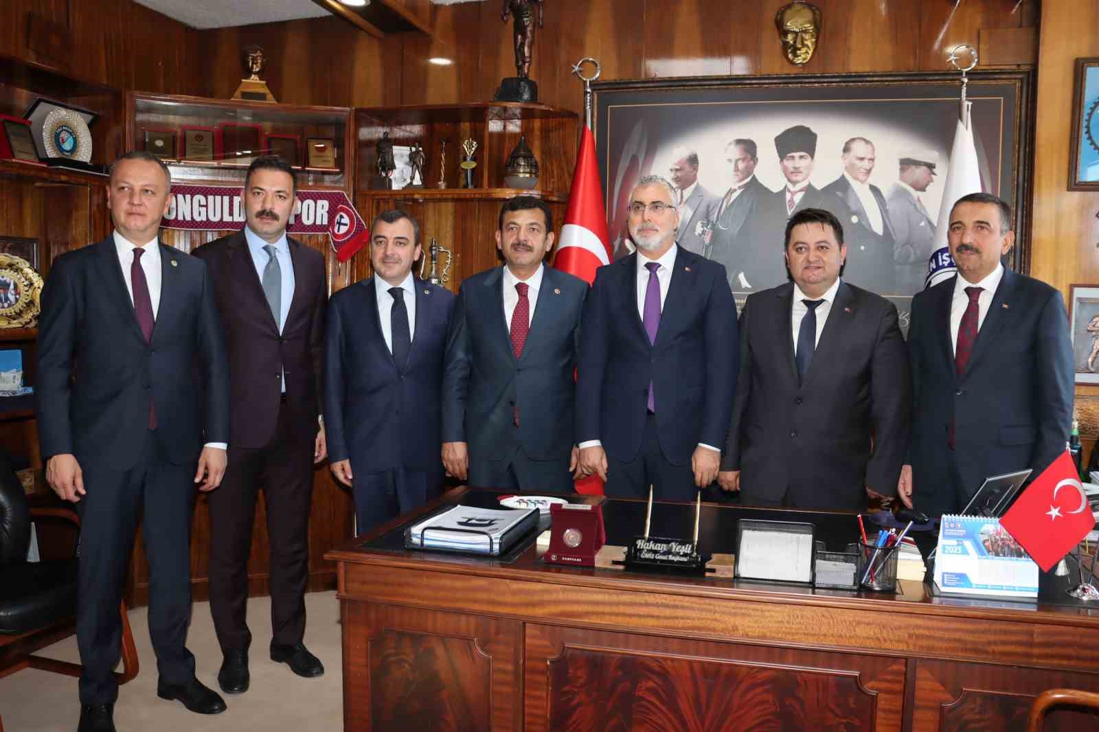 &Ccedil;alışma Bakanı Işıkhan GMİS&rsquo;i ziyaret etti
