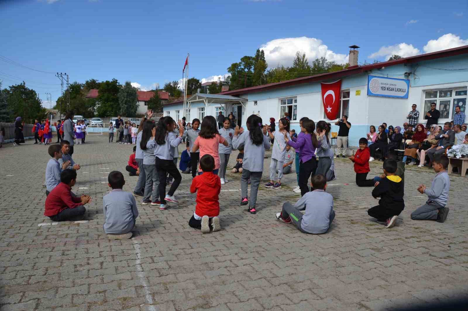 Şenkaya’da İlköğretim Haftası programı
