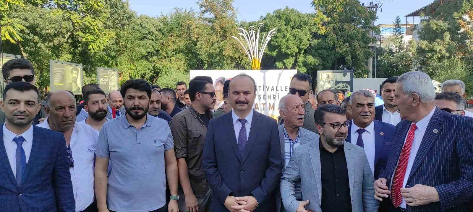 Batman&rsquo;ın 5 il&ccedil;esinde festivaller renkli kortej y&uuml;r&uuml;y&uuml;ş&uuml; ile başladı
