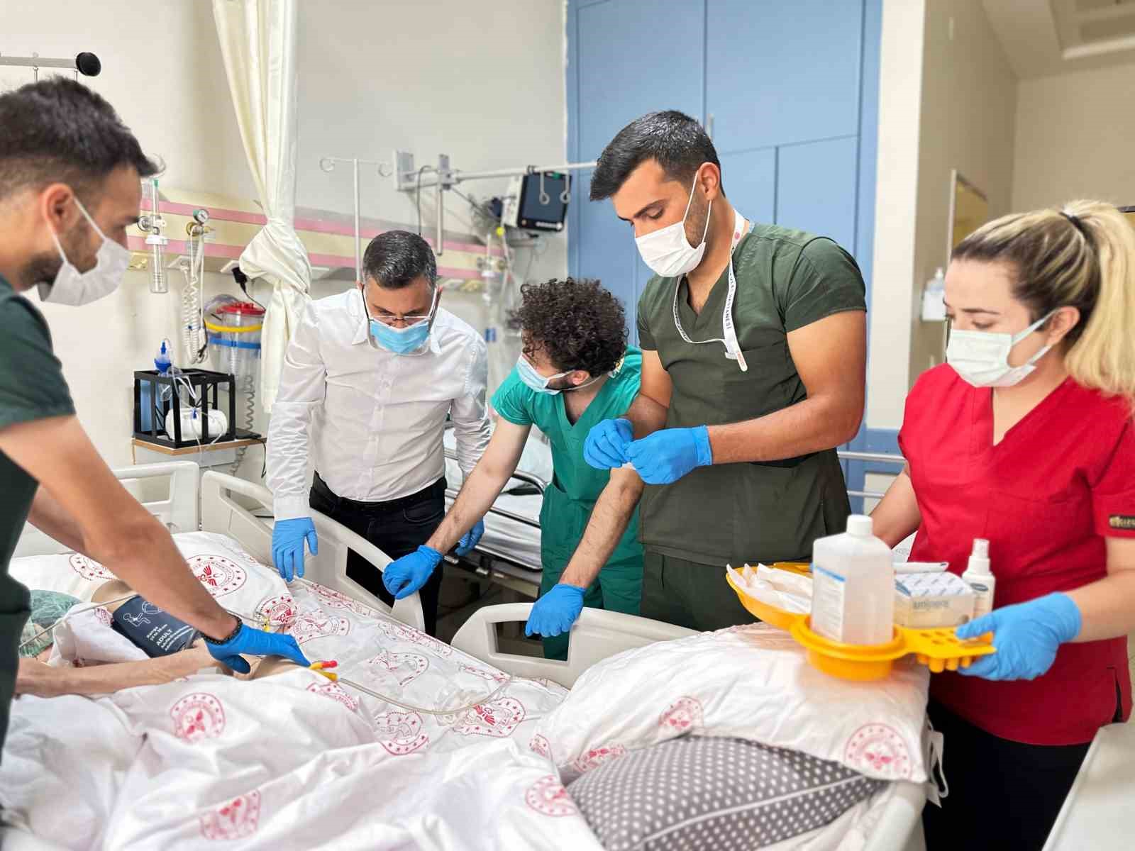 Kahta’da Profesyonel Kronik Yara Bakım Ekibi kuruldu