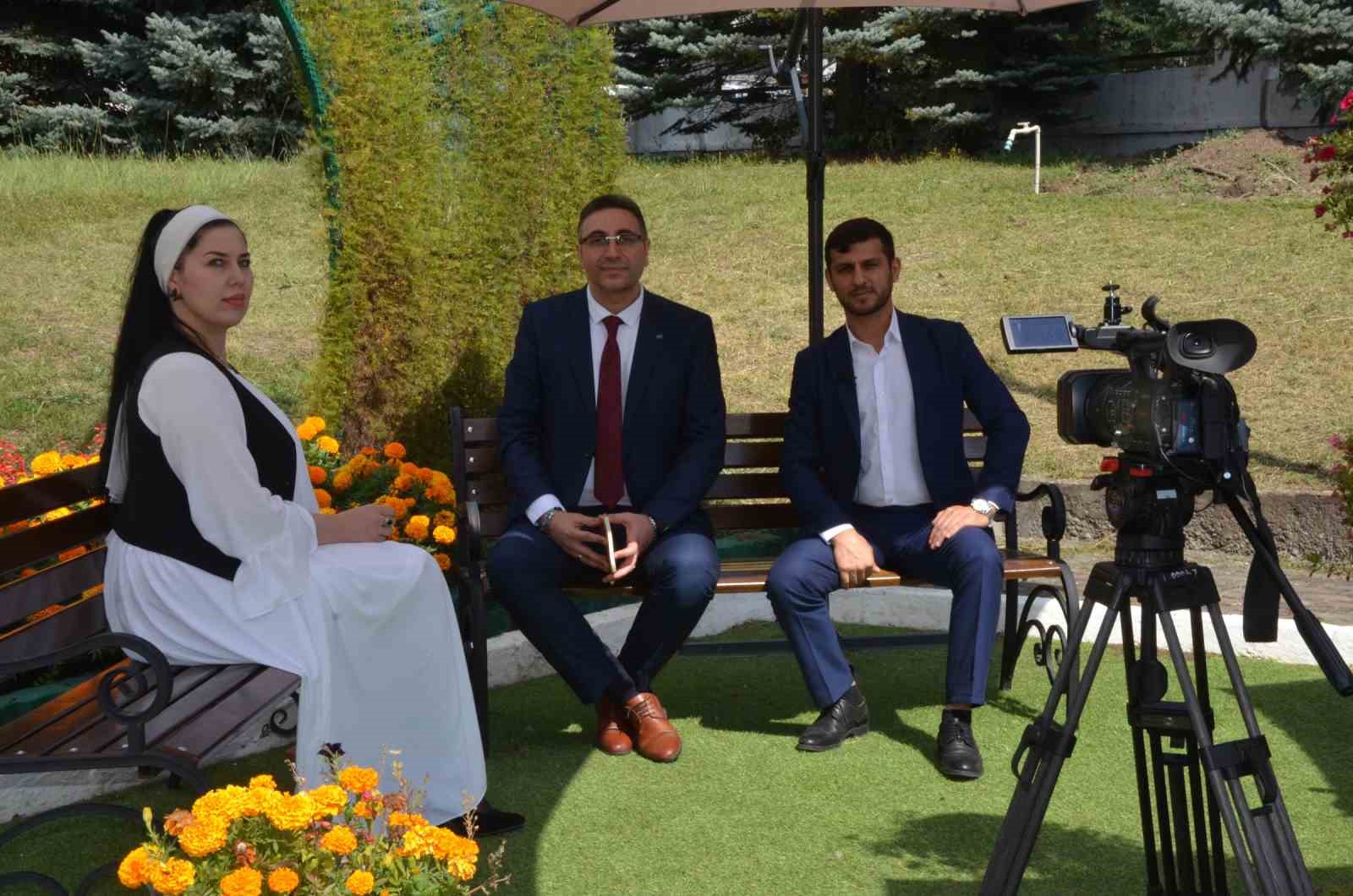 Manisalı şair, Rusya 1 TV’de Türk şiirini anlattı