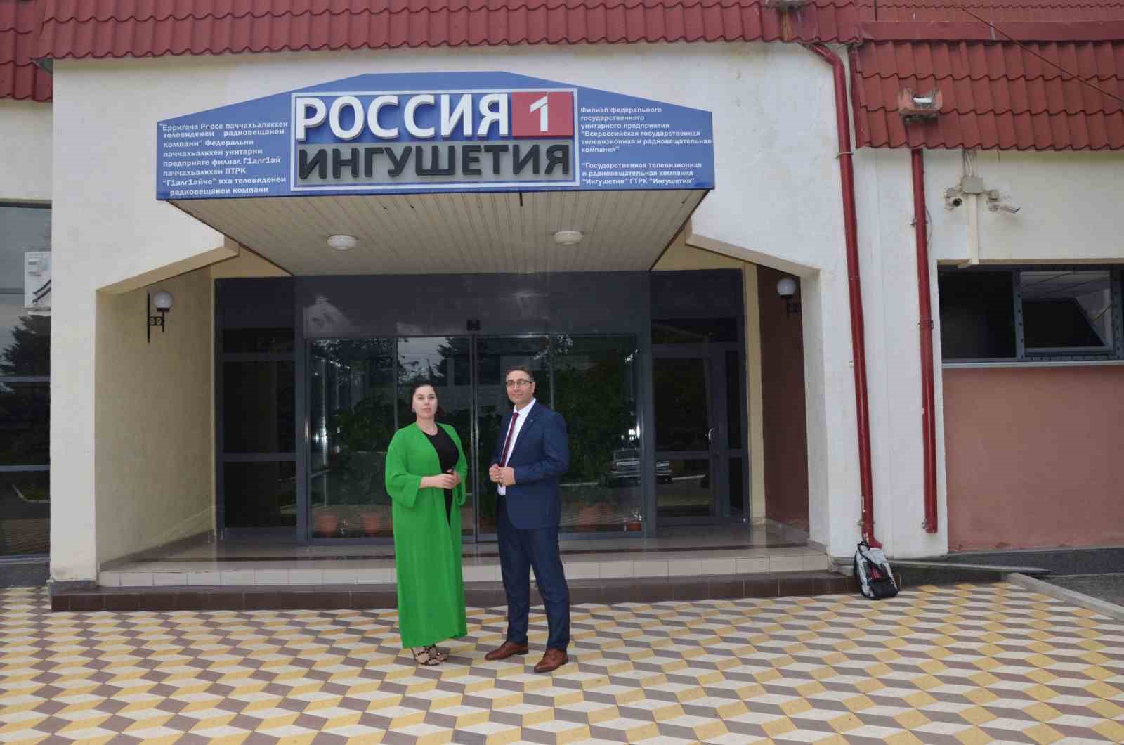 Manisalı şair, Rusya 1 TV&rsquo;de T&uuml;rk şiirini anlattı
