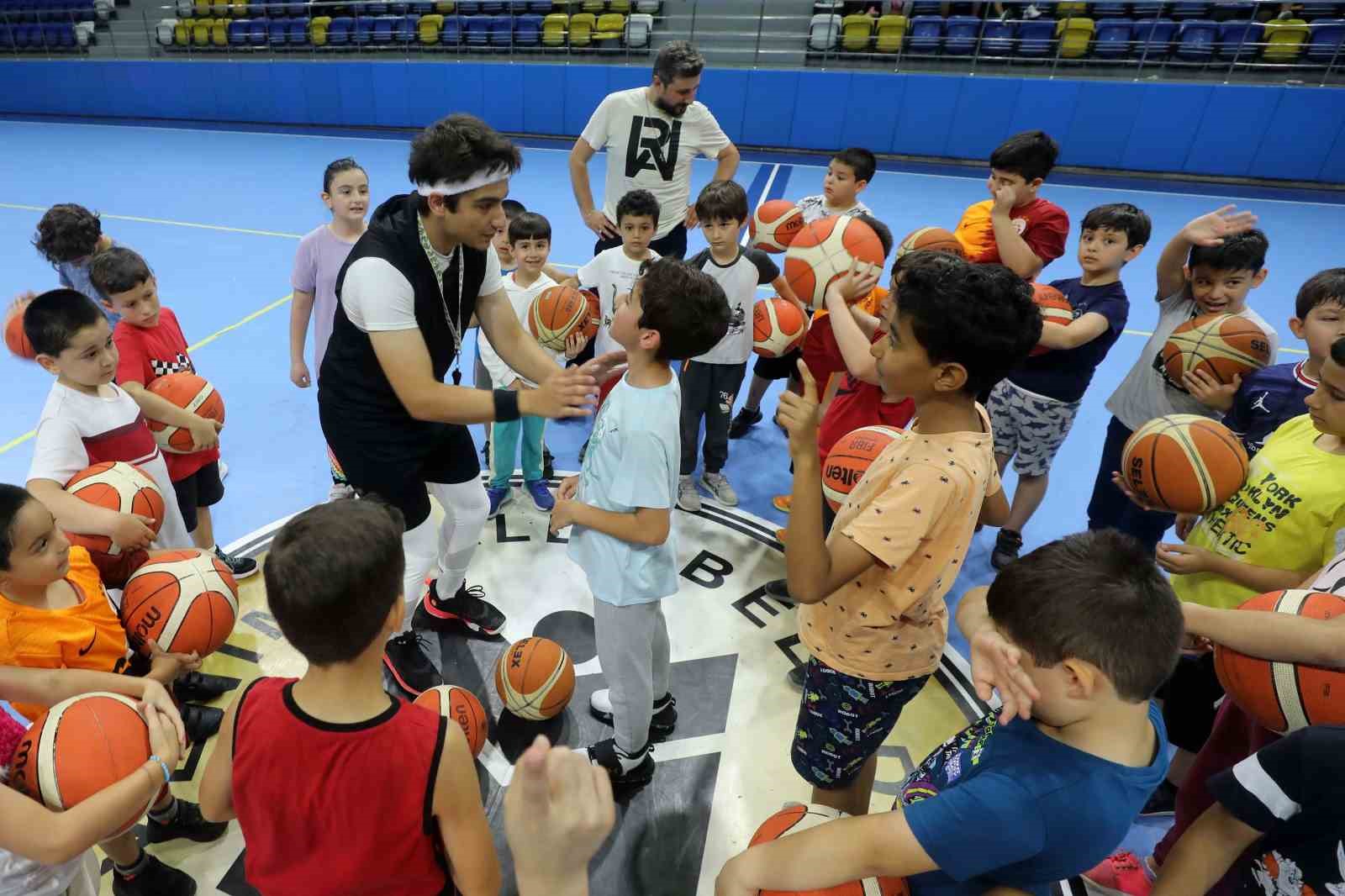 Yenimahalle Belediyesi Spor Akademisi’nde dersler başlıyor