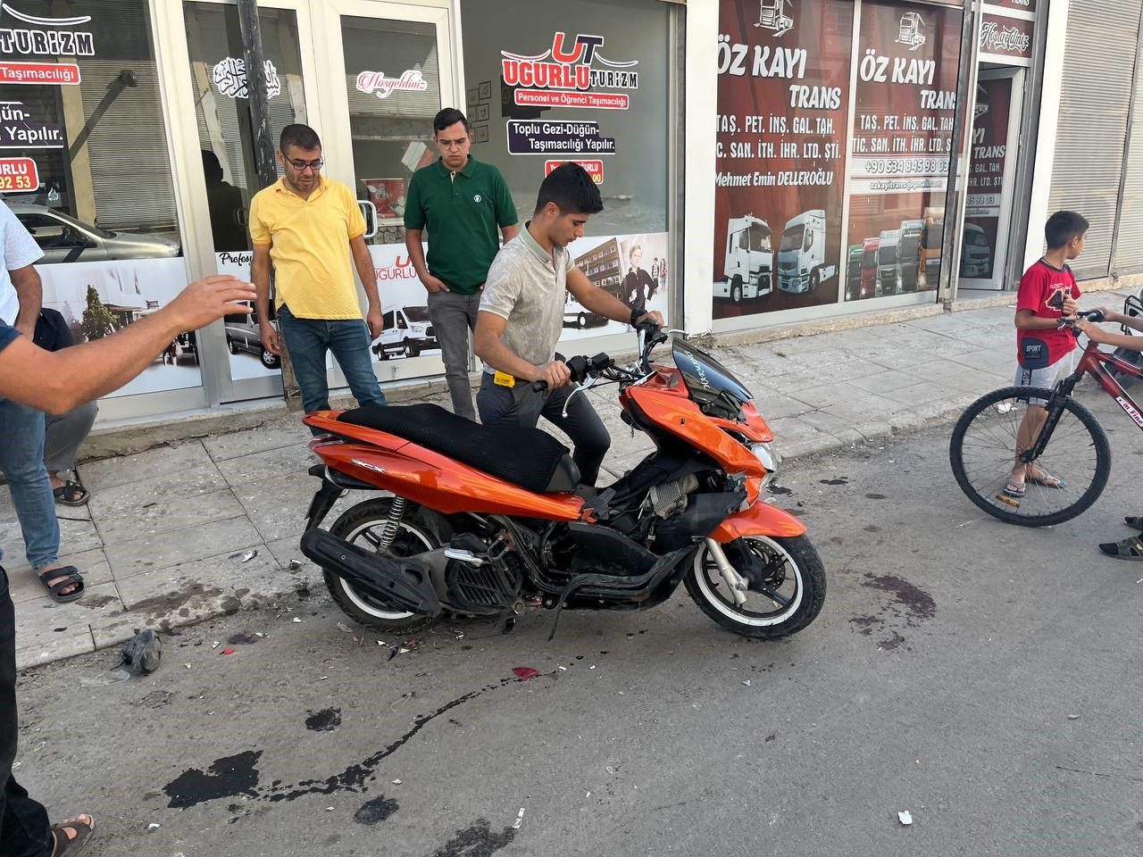 Kilis’te iki motosikletin karıştığı kazada 3 kişi yaralandı