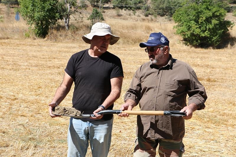 Agro-ekolojik üretim modeli için 17 ayrı noktadan toprak numuneleri alındı
