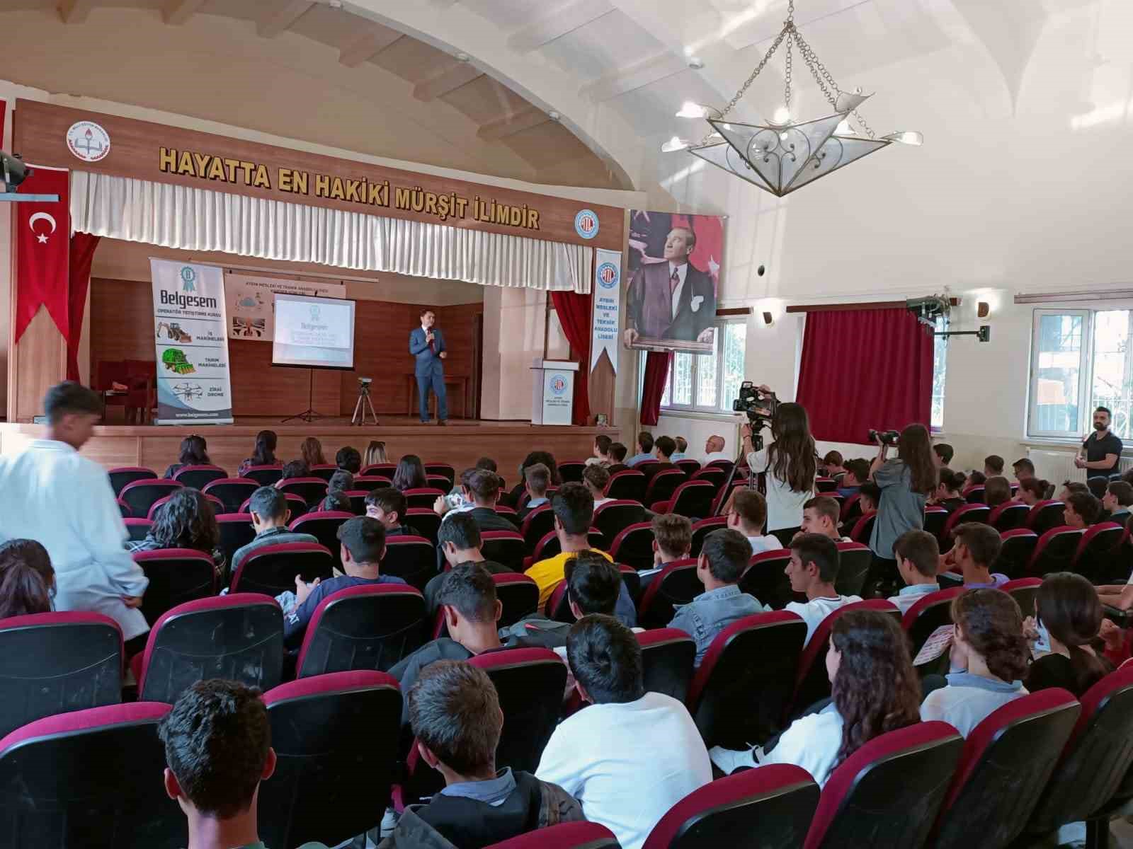 Aydın’da meslek lisesi öğrencilerine ’girişimcilik’ semineri