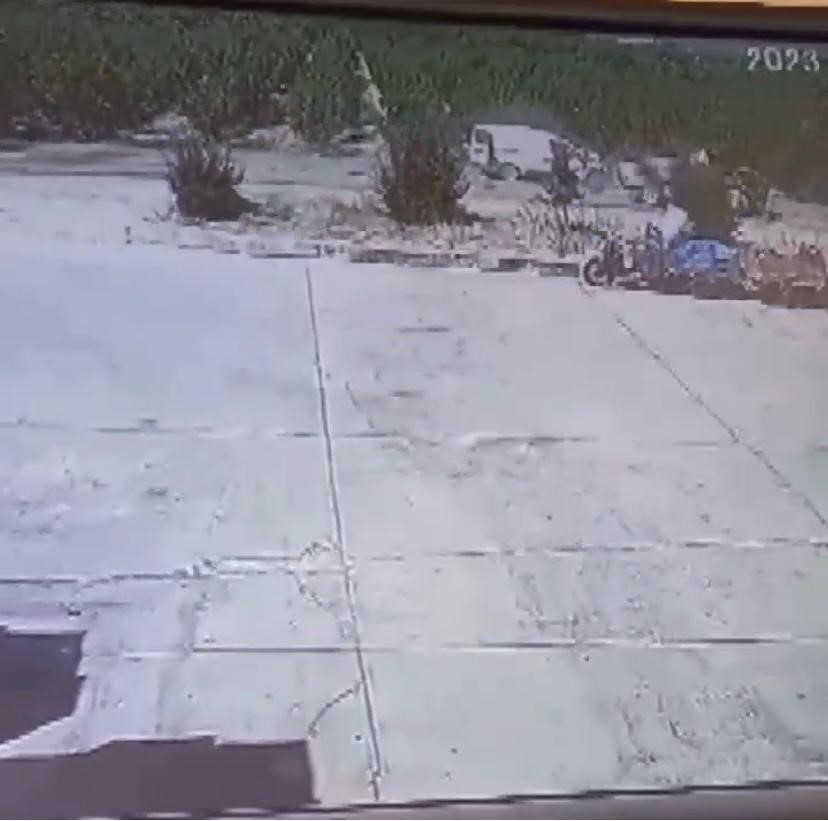 Isparta’da hafif ticari aracın çarptığı traktör devrildi: 2 yaralı