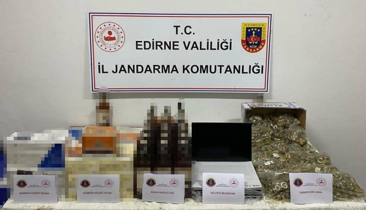 Edirne’de otobüste 300 bin liralık kaçak ürün yakalandı