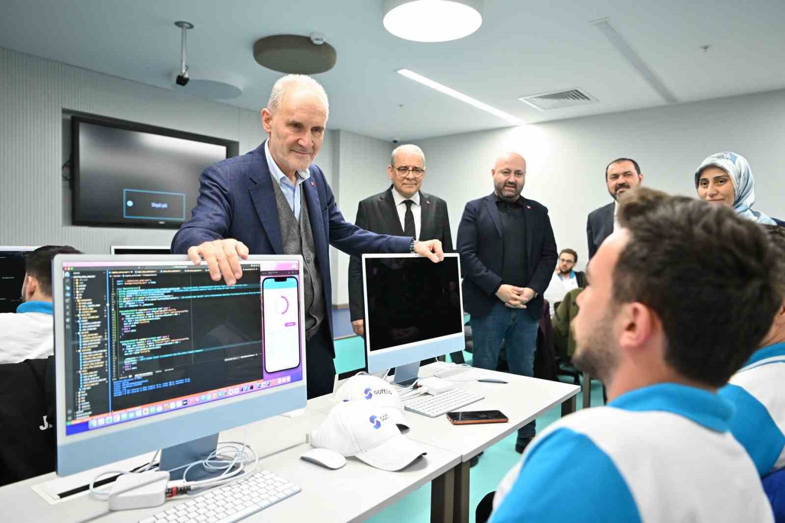 İTO’dan ‘yazılımcı’ adaylarına çağrı