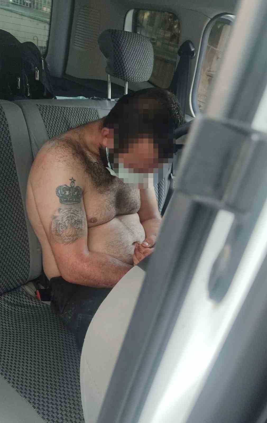 Annesini rehin alan ve bacağından vurularak etkisiz hale getirilen adam hastanede hayatını kaybetti
