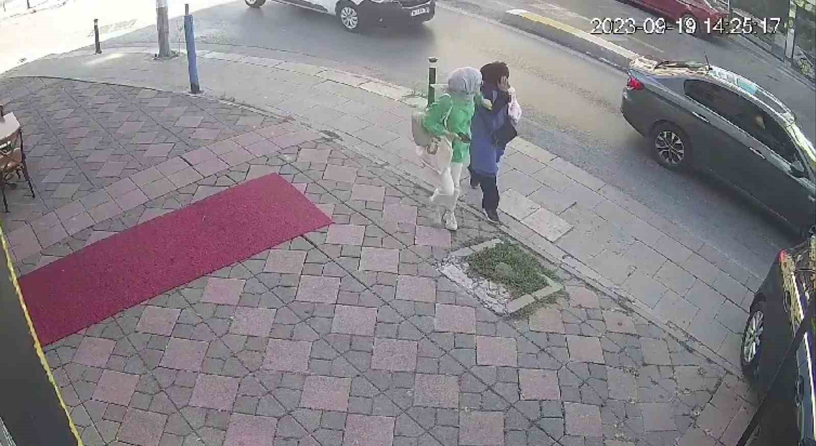 Pendik’te baklavacı dükkanına silahlı saldırı: 1 yaralı