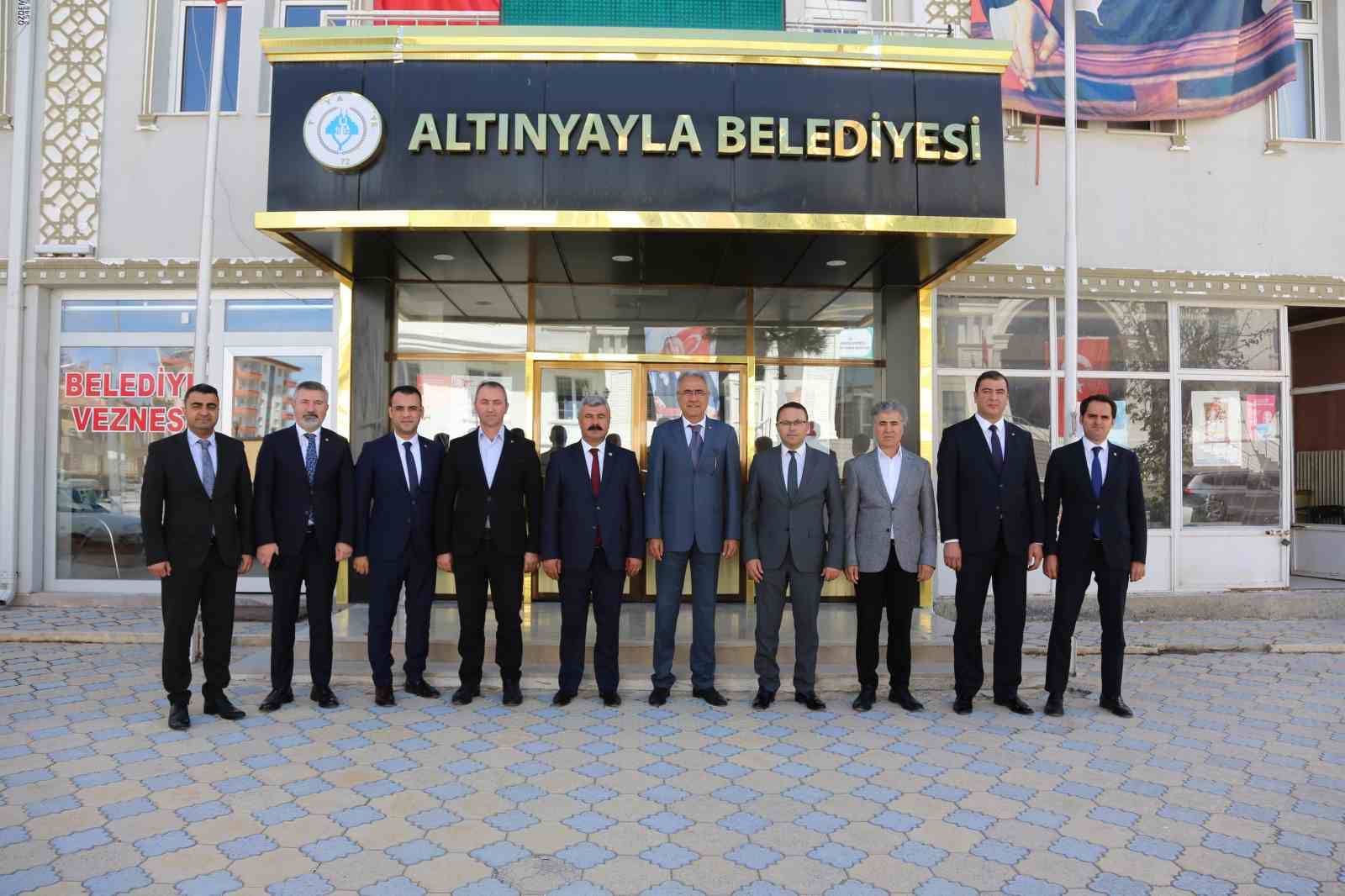 STSO Başkanı Özdemir: 'Ekonomik gelişmeyi, Sivas'ın tüm ilçeleriyle sağlamayı hedefliyoruz'