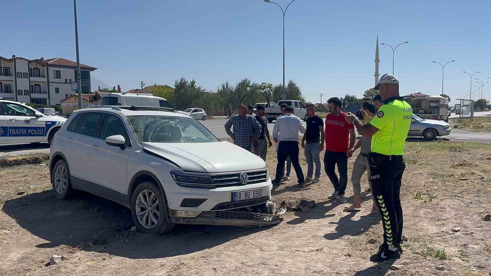 Kontrolden &ccedil;ıkan cip yan yattı: 1 yaralı
