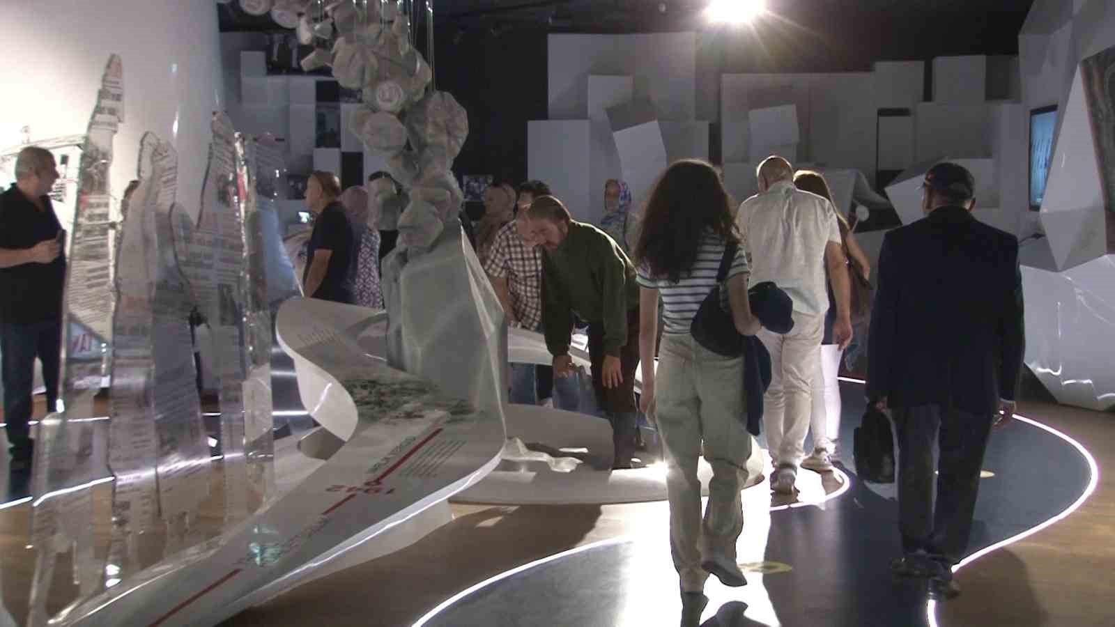 Gaziler ve şehit aileleri Demokrasi ve &Ouml;zg&uuml;rl&uuml;kler Adası&rsquo;nı ziyaret etti
