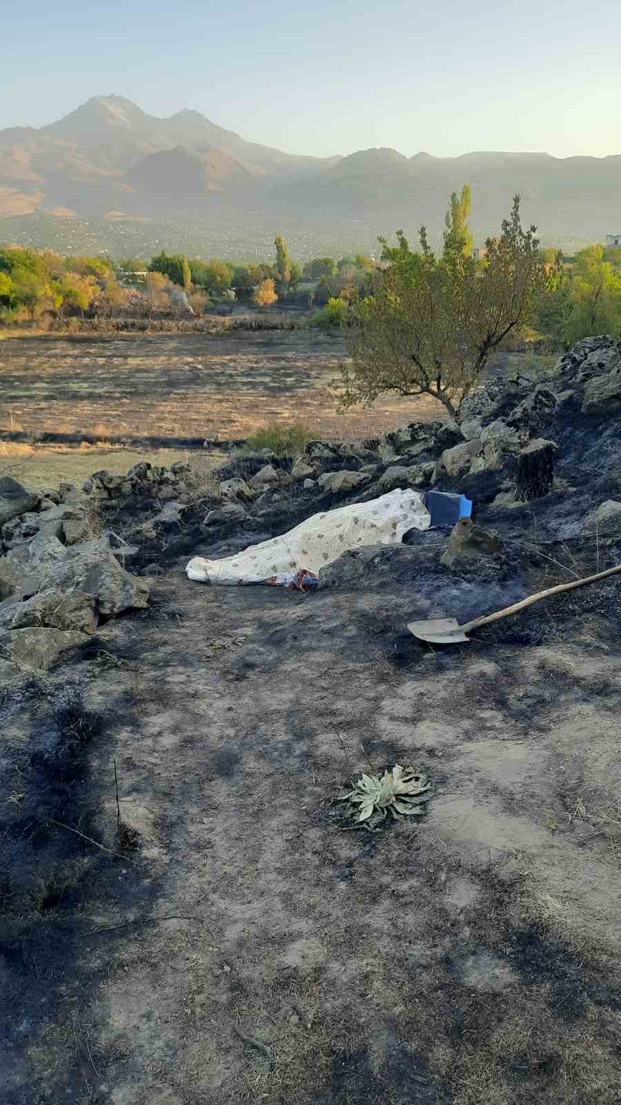Kayseri&rsquo;de acı olay: Yaktığı anızın arasında kalarak can verdi
