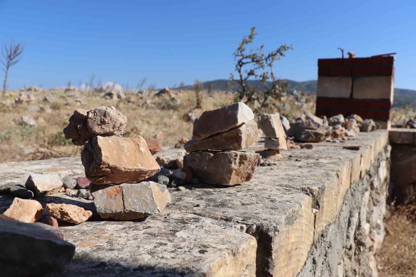 Bulunduğu tepeye adını veren t&uuml;rbenin tarihini kimse bilmiyor
