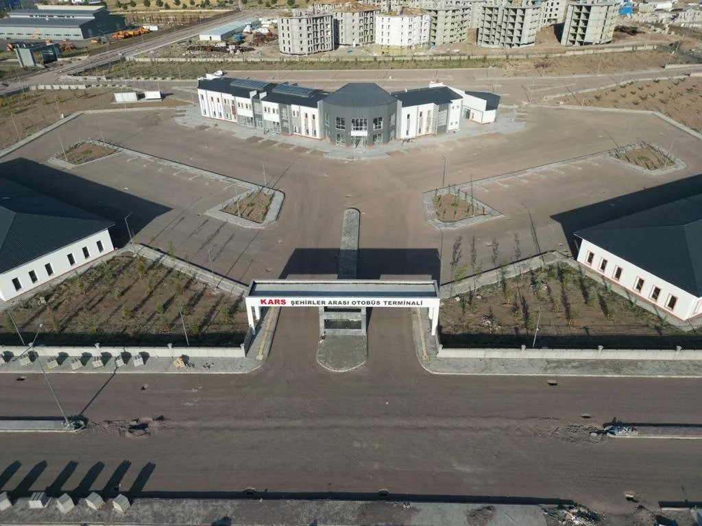 Kars&rsquo;ta Modern Otogar&rsquo;da &ccedil;alışmalar s&uuml;r&uuml;yor
