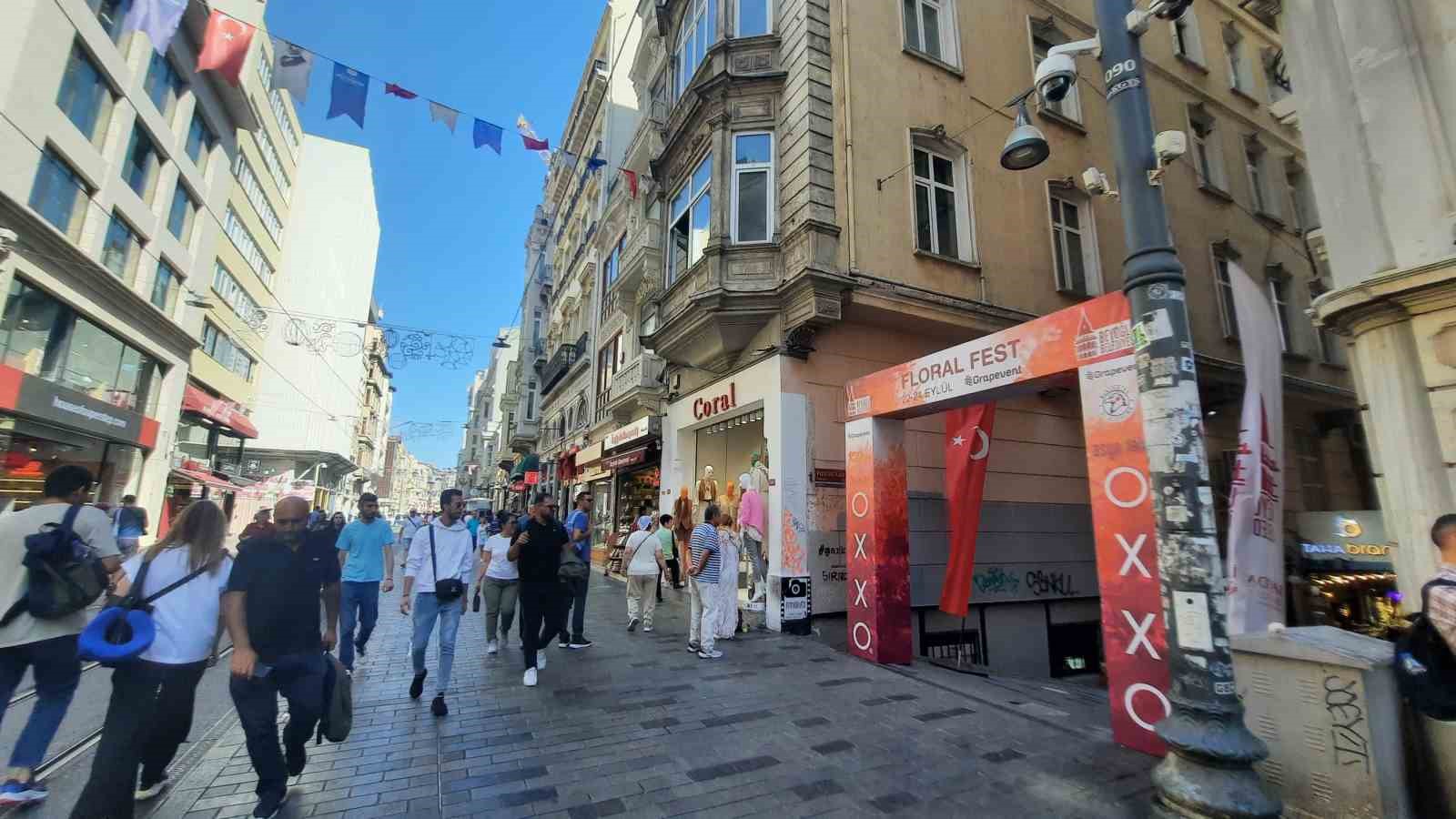 Beyoğlu’nun tarihi mekanlarından Terra Santa, FloralFest ile çiçek gibi bir başlangıçla hizmete açıldı
