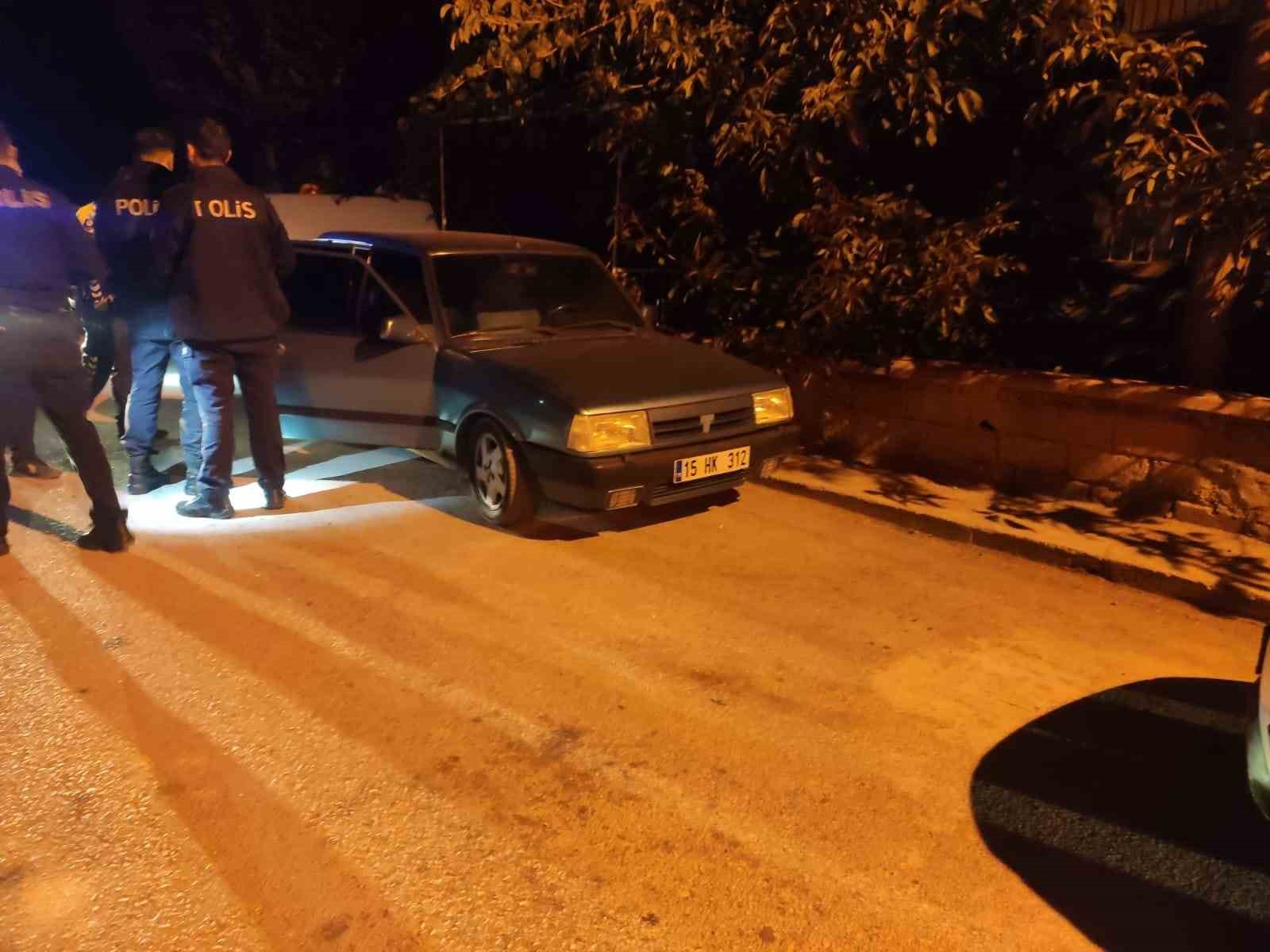 Dur ihtarına uymayıp polisleri peşine taktı, aracı terk edip kaçsa da cezadan kurtulamadı