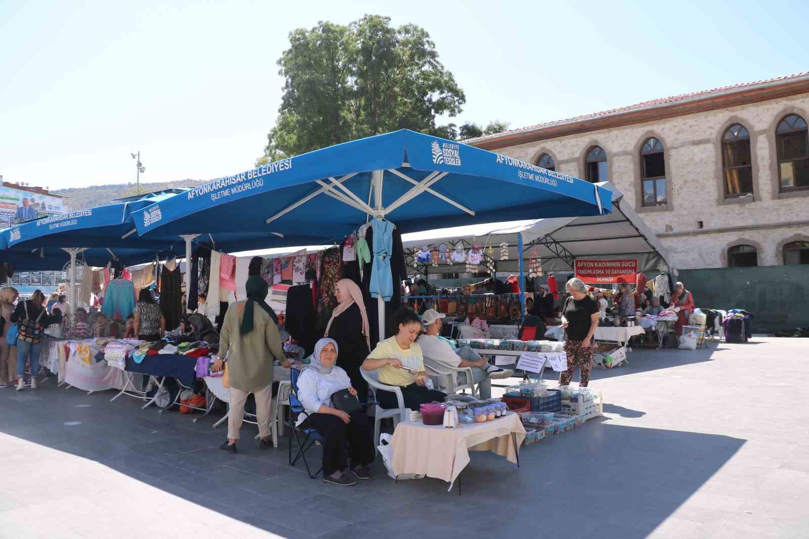 El emeği göz nuru ürünler bu pazarda görücüye çıktı
