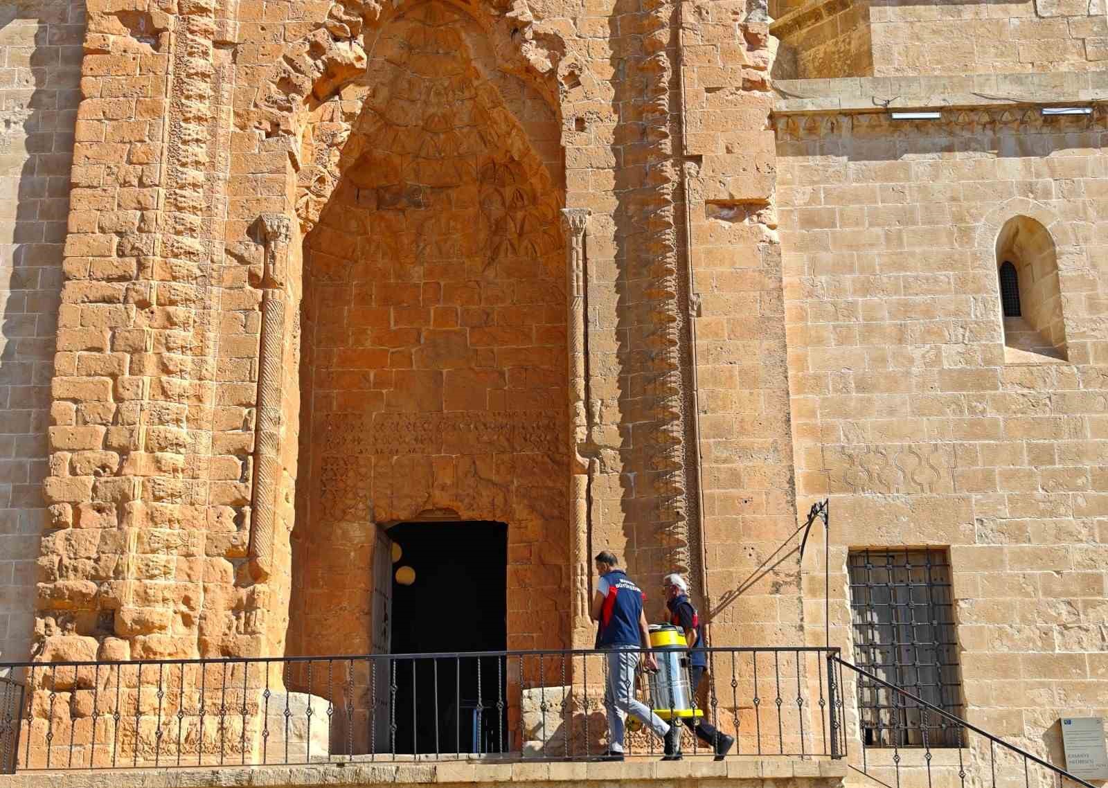 Mardin’de ibadethaneler temizleniyor
