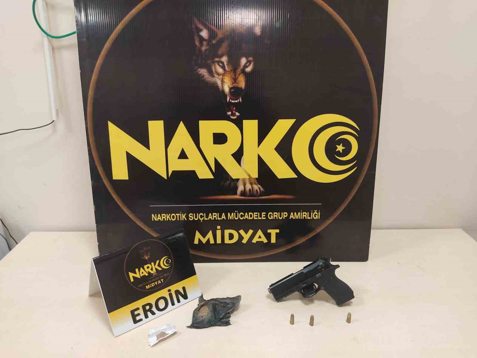 Midyat&rsquo;ta uyuşturucu operasyonu: 6 g&ouml;zaltı
