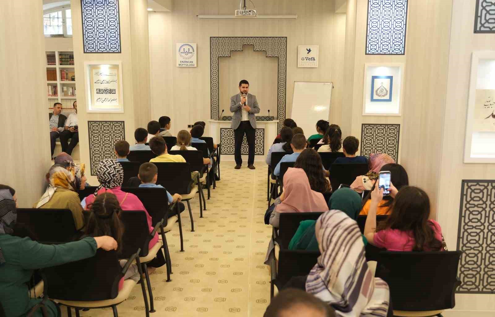 Diyanet Gen&ccedil;lik Merkezi&rsquo;nde yeni eğitim &ouml;ğretim d&ouml;neminin ilk programı ger&ccedil;ekleştirildi
