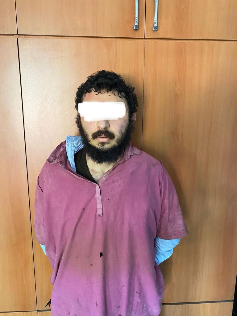 Komşusunu &ouml;ld&uuml;ren eşini de yaralayan sanığın yargılanmasına devam edildi
