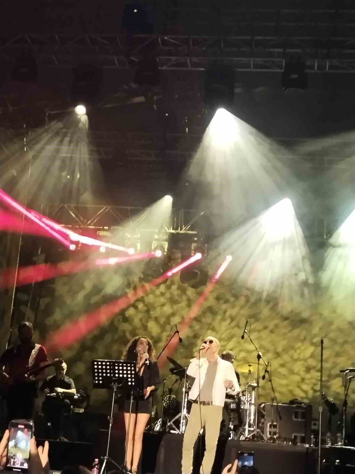 Üsküdar’da kültür sanat sezonu Mazhar Alanson konseriyle başladı 