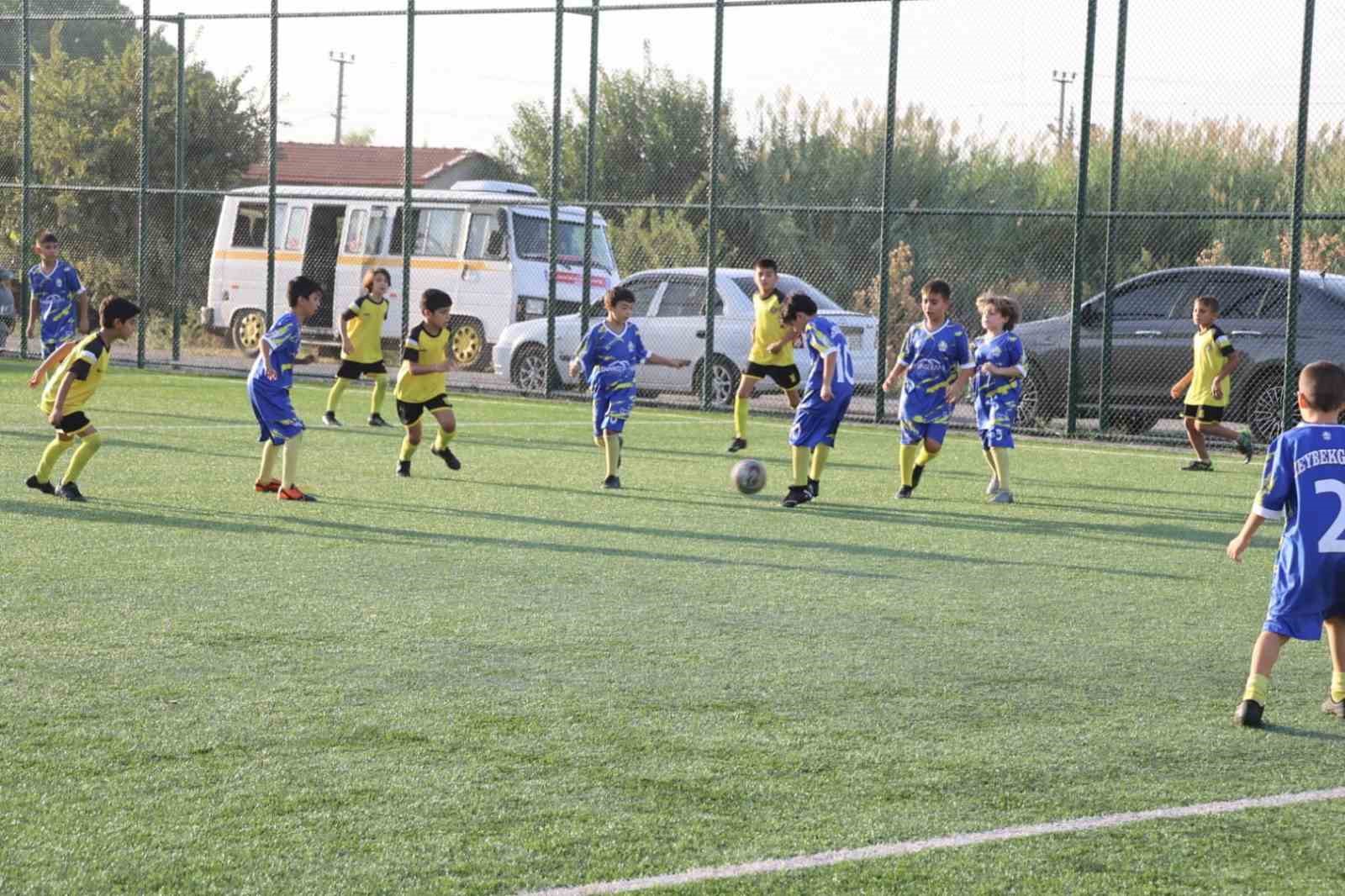 Koçarlı Belediyesi 200 futbolcuyu Yaz Sonu Futbol Şenliği’nde buluşturdu