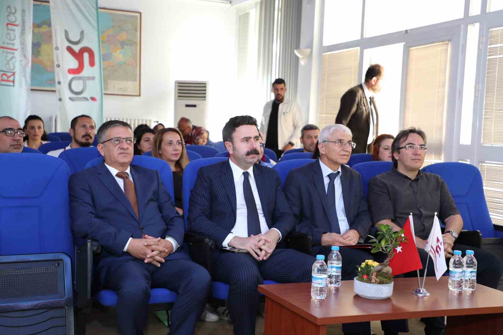 ‘Cumhuriyetimizin 100. Yılında 100 Öğretmenimiz ile Yerküreden Derin Uzaya Farkındalık Çalışmaları’ etkinliği düzenlendi