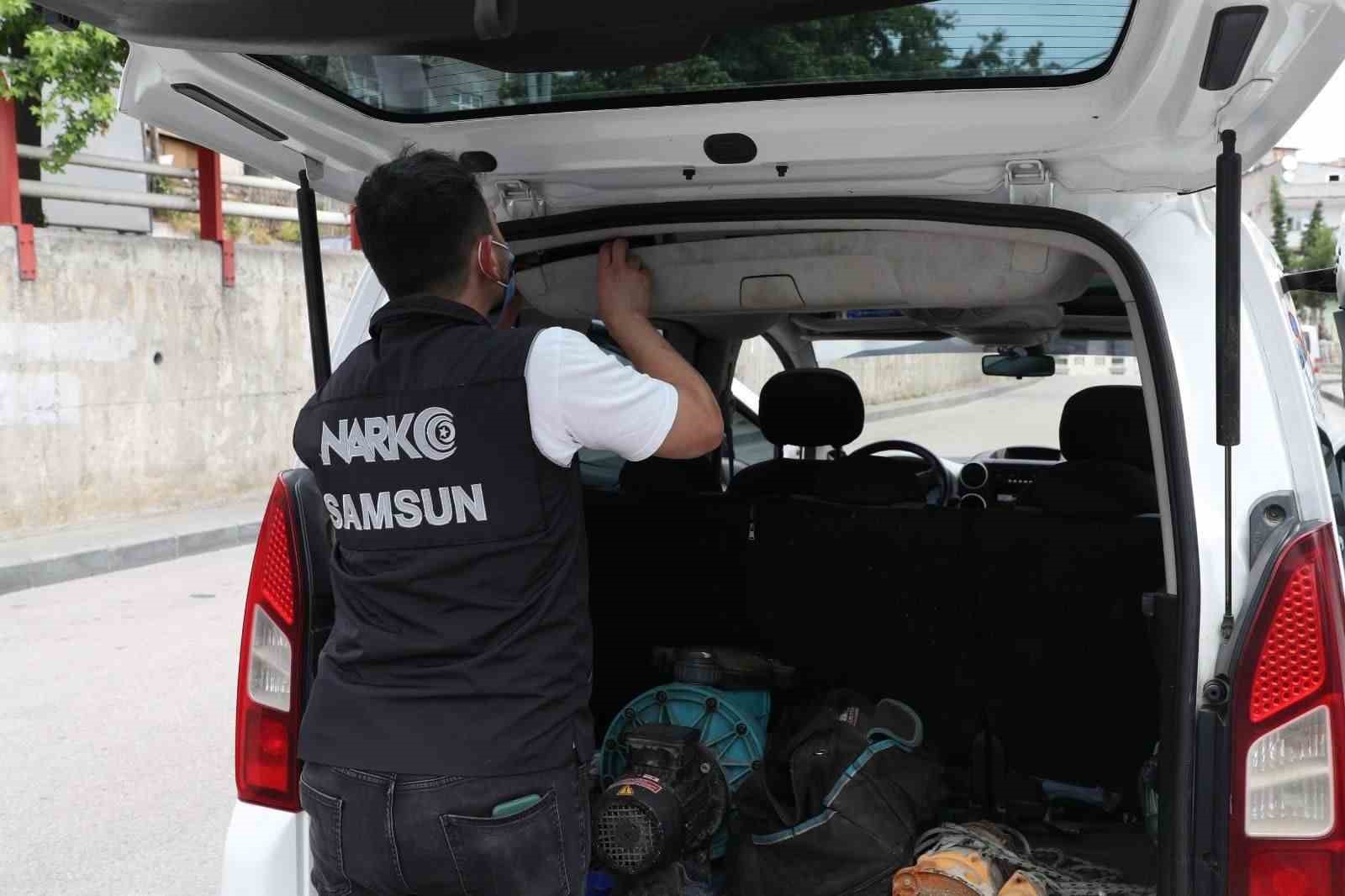 Samsun'da asayiş uygulamasında 10 adet tabanca ele geçirildi