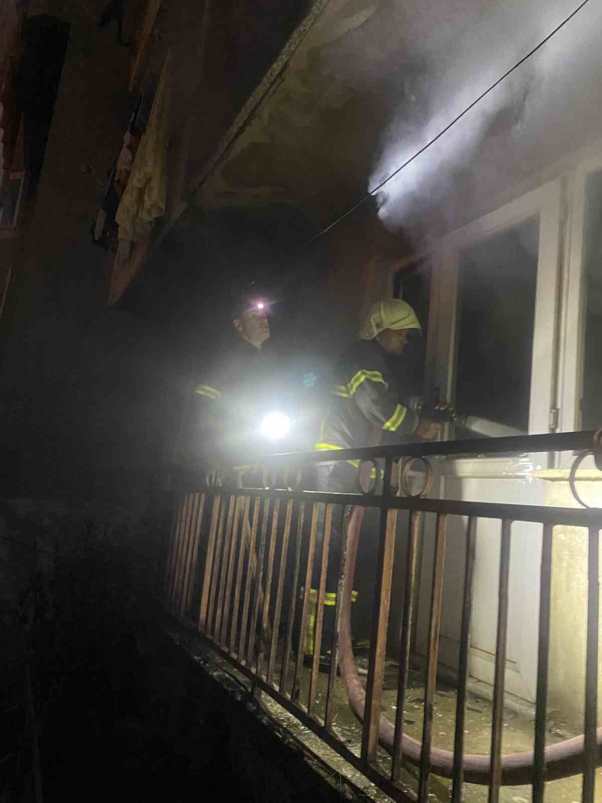 Zonguldak’ta sabaha karşı çıkan yangın korkuttu