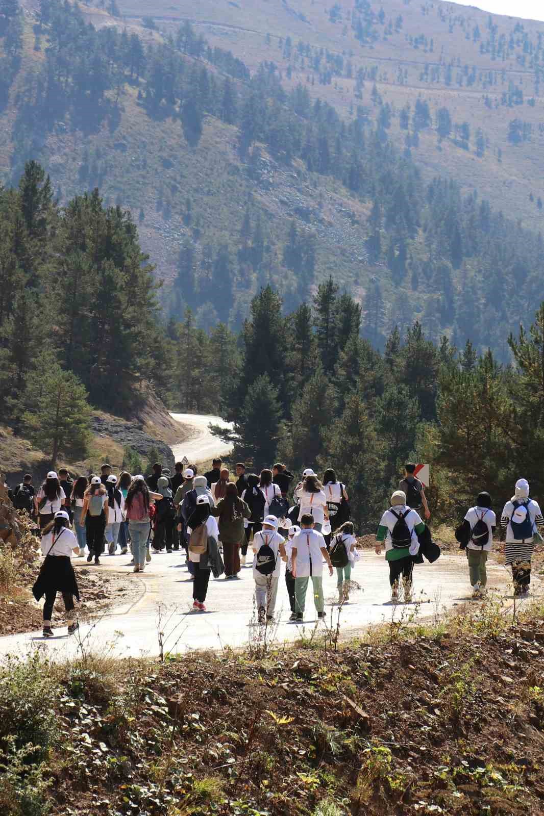 Avrupa Spor Haftası&rsquo;nda G&uuml;m&uuml;şhane&rsquo;de doğa y&uuml;r&uuml;y&uuml;ş&uuml; d&uuml;zenlendi
