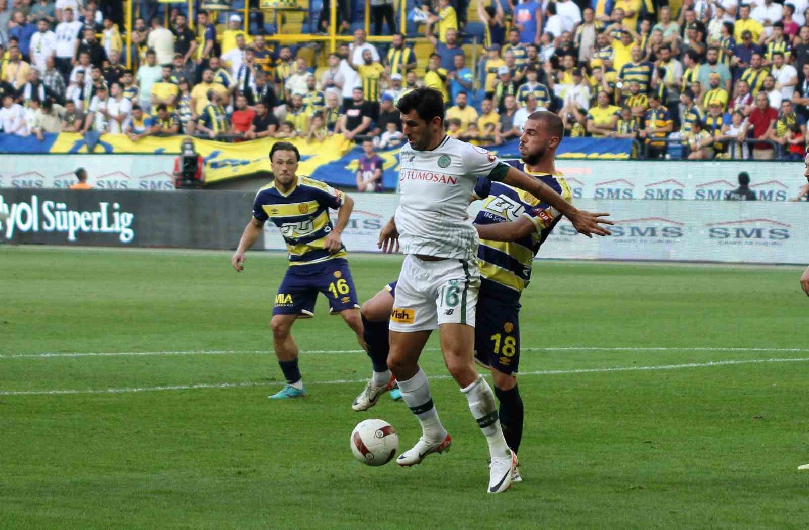 Trendyol Süper Lig: MKE Ankaragücü: 1 - Konyaspor: 1 (İlk yarı)
