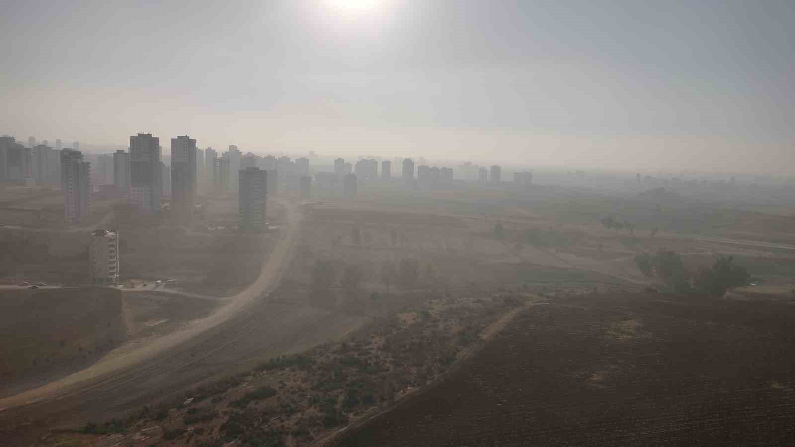 Adana güne sisle uyandı 