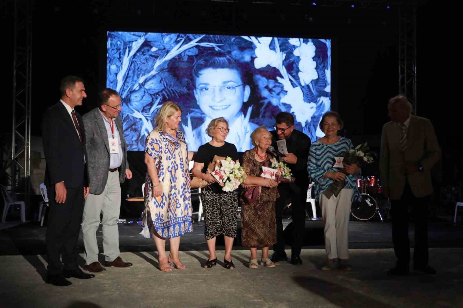 Sanat G&uuml;neşi Zeki M&uuml;ren Bodrum&rsquo;da anıldı
