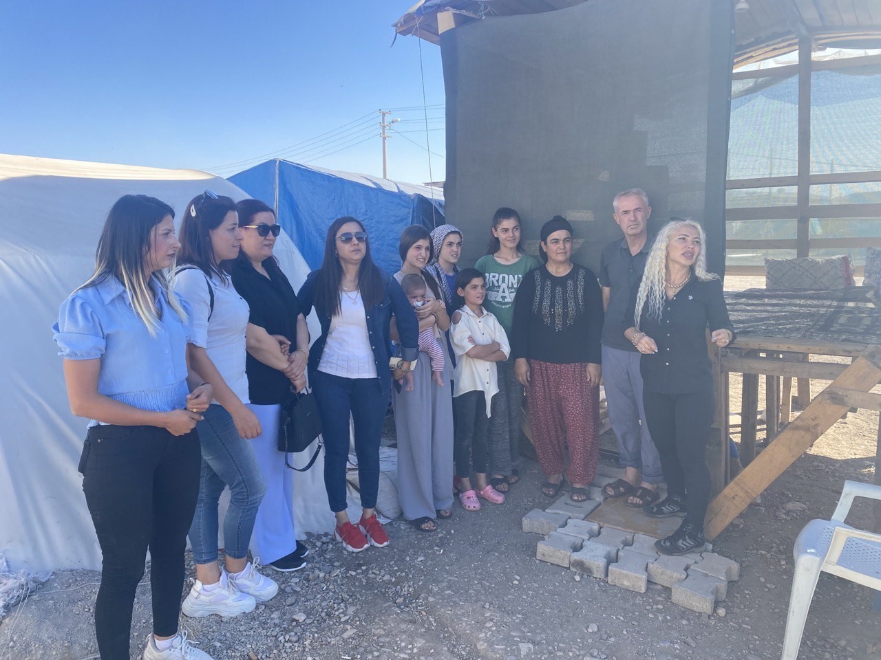 G&ouml;n&uuml;ll&uuml; kadınlar, ihtiya&ccedil; sahibi ailelerin yardımına koşuyor
