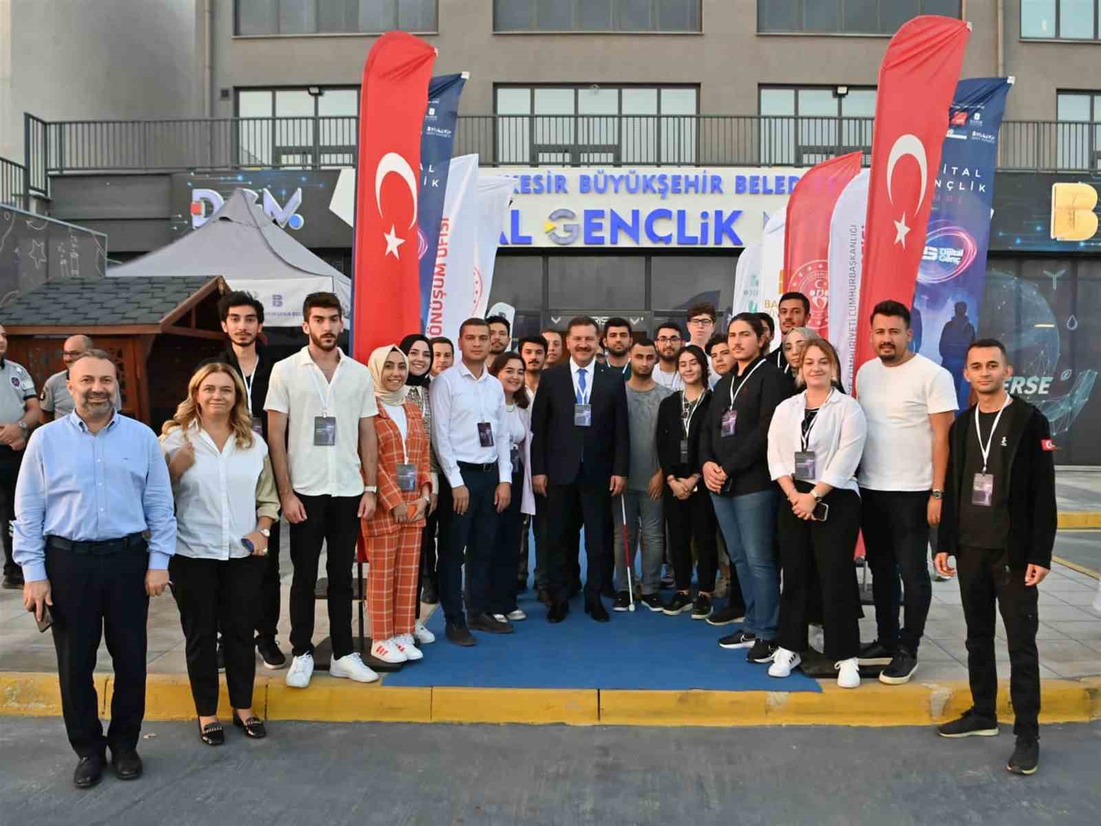 Balıkesir Dijital Gençlik Kampı’na ev sahipliği yaptı