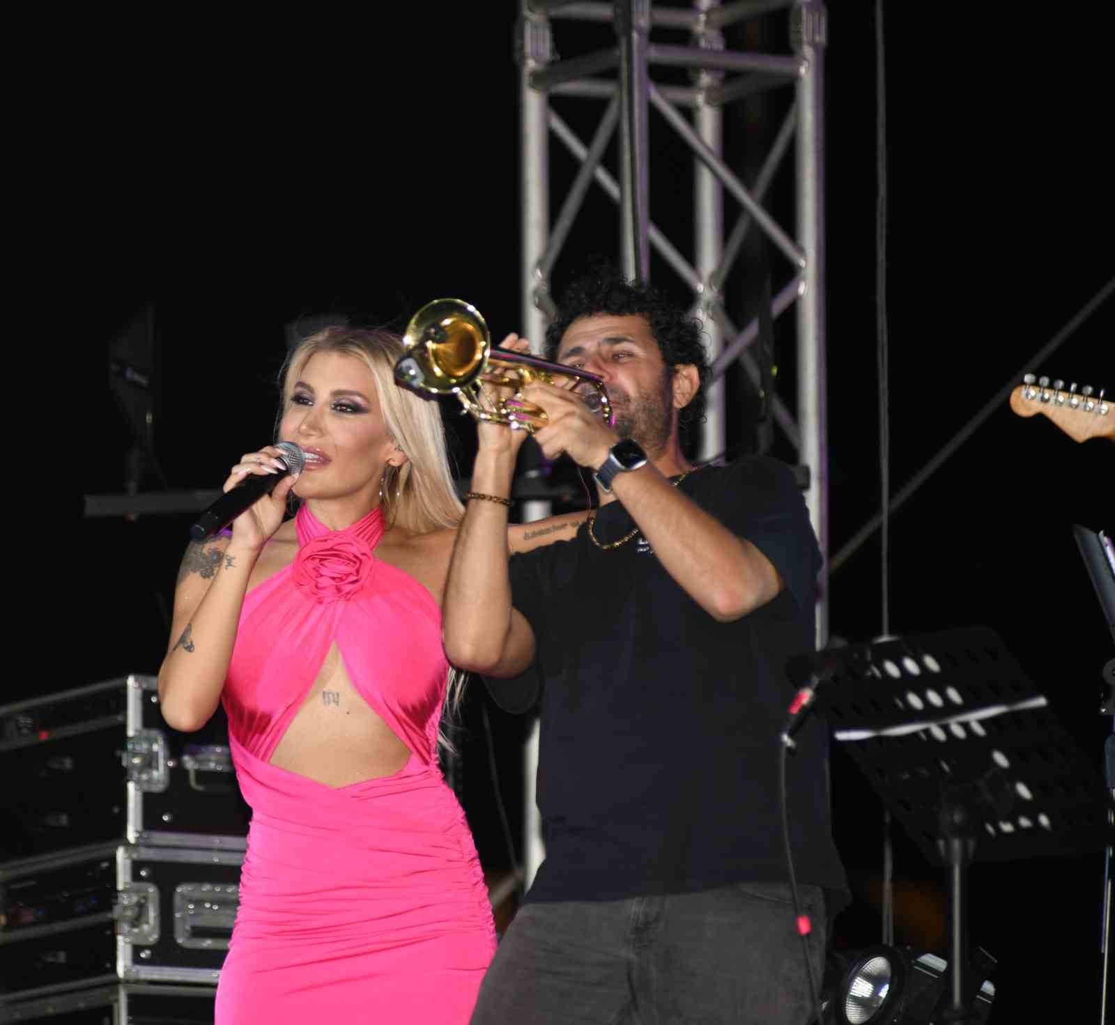 Lapseki&rsquo;de İrem Derici r&uuml;zgarı esti
